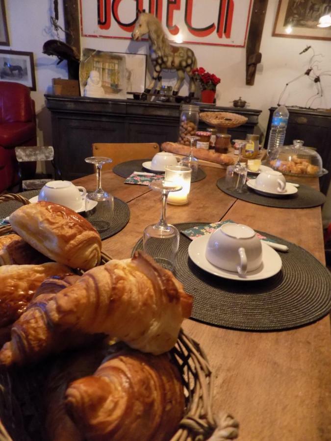 Mimi La Sardine Bed & Breakfast Saint-Gervais en-Belin ภายนอก รูปภาพ